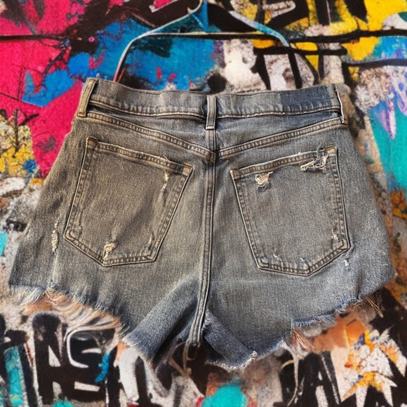 Abercrombie & Fitch The Cutoff Short High Rise Light Wash Size 30/10 - Picture 2 of 5